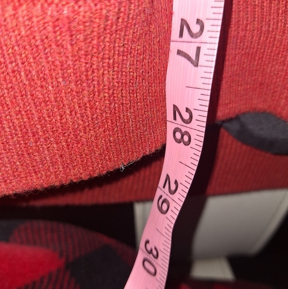 Tehama Men's Red 100% cotton Sweater in a men's size large. Pre-loved - Picture 8 of 9